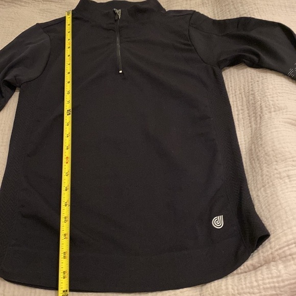 Jilla British Design back long sleeves sport top. Size S - Picture 5 of 8